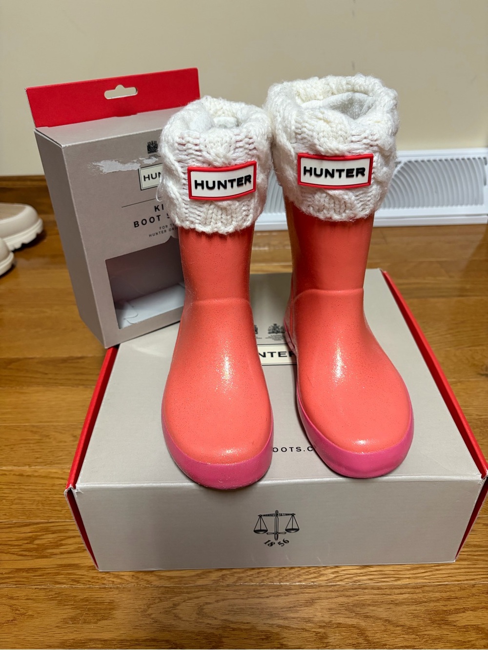 Hunter Kids Flat Sole Starcloud Rain Boots WITH SOCKS and BOXES, Sz US 13G Girl